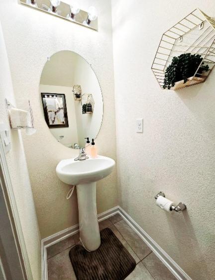 Orange Park Townhome Vacation Rental With Patio! Bagian luar foto
