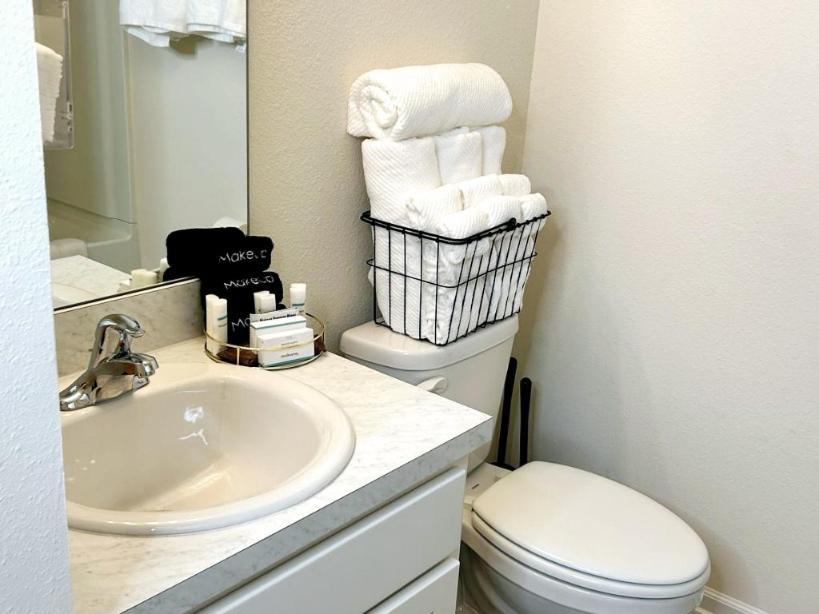 Orange Park Townhome Vacation Rental With Patio! Bagian luar foto